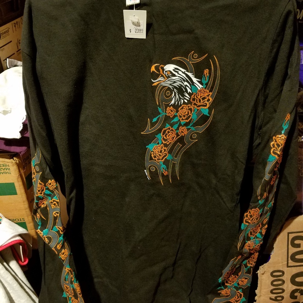 Ladies tops - Picture 2 of 2